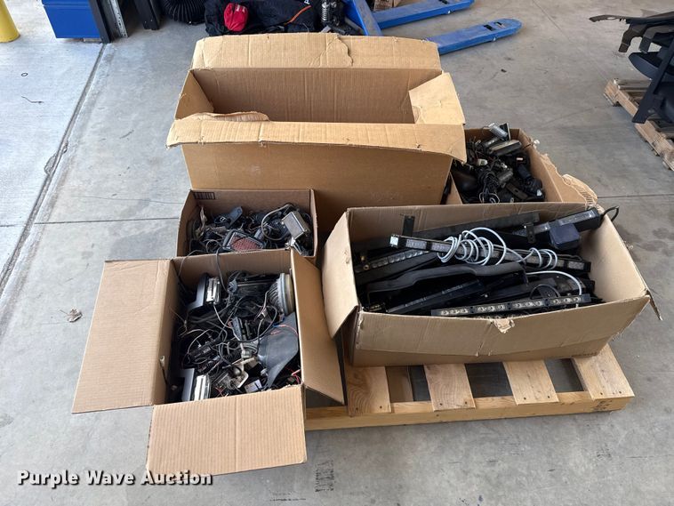 image for item ET6015 Lights and accessories