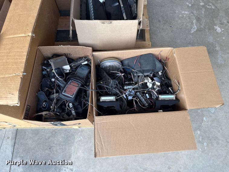 image for item ET6015 Lights and accessories
