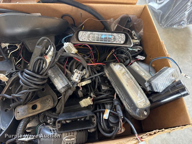image for item ET6015 Lights and accessories
