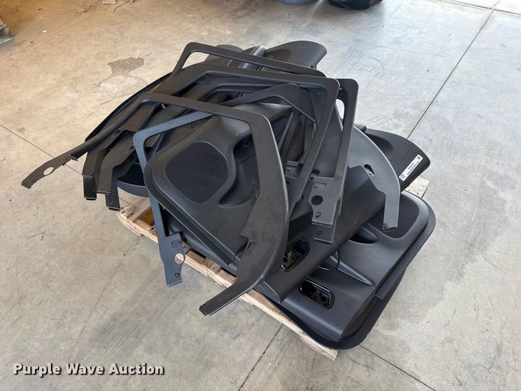 image for item ET6016 (8) Dodge Durango rear door panels