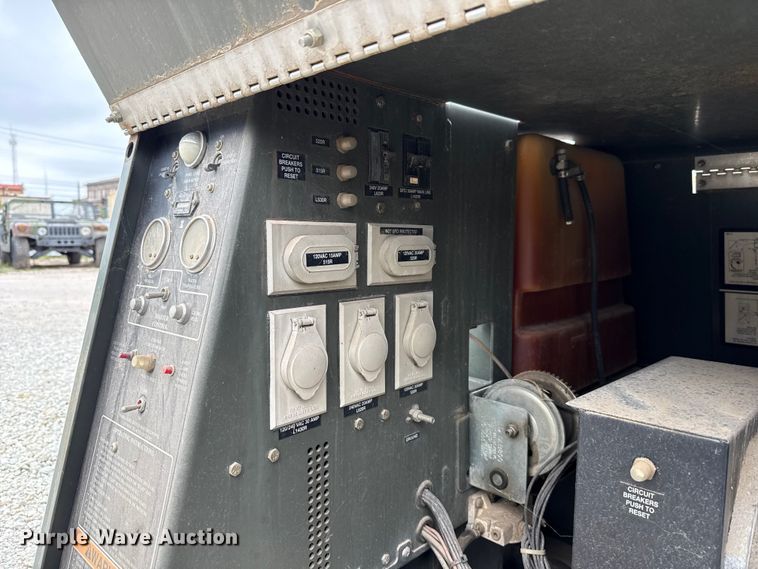 image for item ET6031 1999 T&J FL-1D light plant