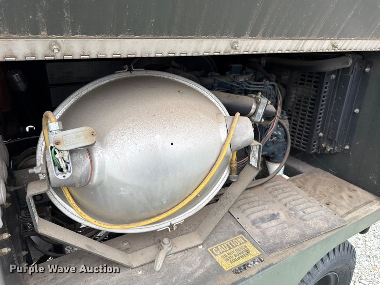 image for item ET6032 1999 T&J FL-1D light plant