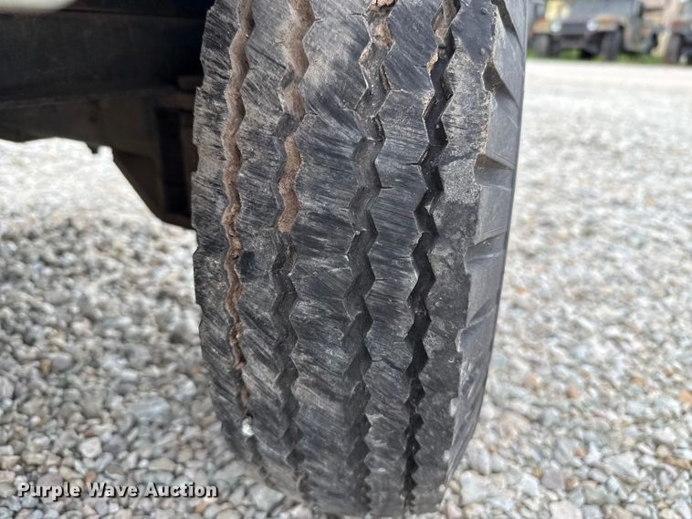 image for item ET6032 1999 T&J FL-1D light plant