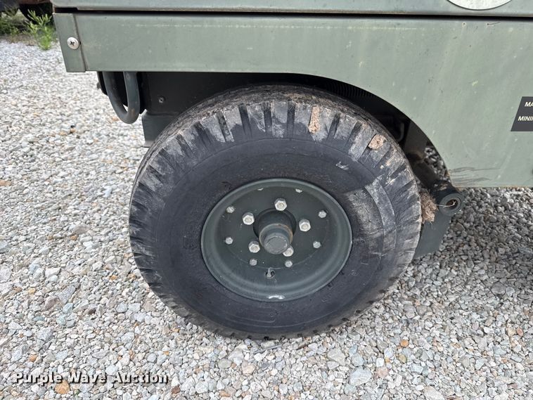 image for item ET6032 1999 T&J FL-1D light plant