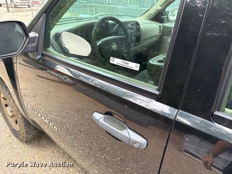 image for item ET6088 2008 Chevrolet Silverado 1500 Ext. Cab pickup truck