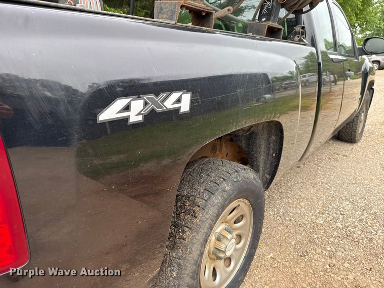 image for item ET6088 2008 Chevrolet Silverado 1500 Ext. Cab pickup truck