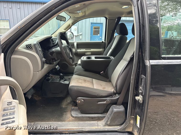 image for item ET6088 2008 Chevrolet Silverado 1500 Ext. Cab pickup truck