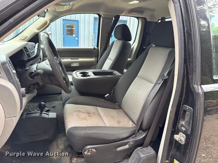 image for item ET6088 2008 Chevrolet Silverado 1500 Ext. Cab pickup truck