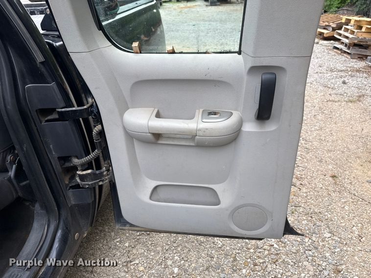 image for item ET6088 2008 Chevrolet Silverado 1500 Ext. Cab pickup truck