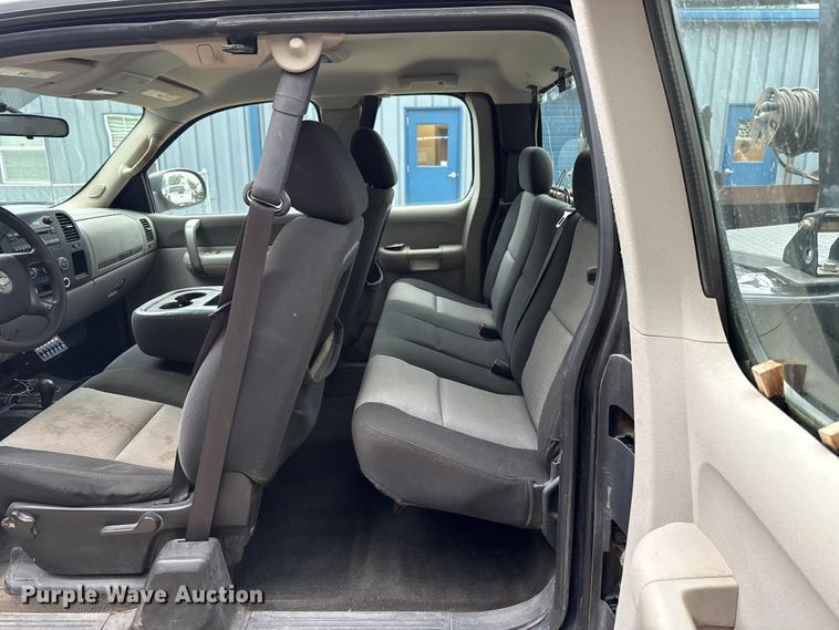 image for item ET6088 2008 Chevrolet Silverado 1500 Ext. Cab pickup truck