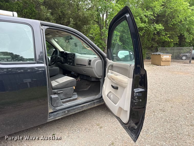 image for item ET6088 2008 Chevrolet Silverado 1500 Ext. Cab pickup truck
