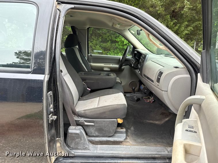 image for item ET6088 2008 Chevrolet Silverado 1500 Ext. Cab pickup truck