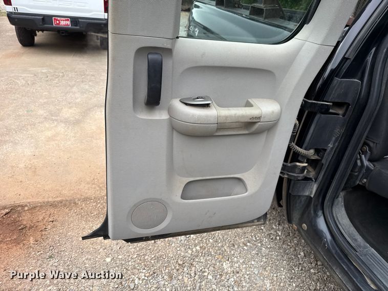 image for item ET6088 2008 Chevrolet Silverado 1500 Ext. Cab pickup truck