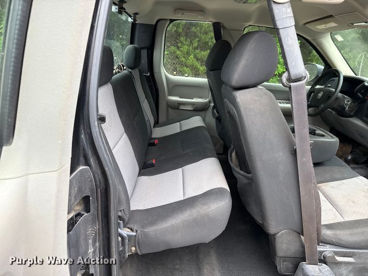 image for item ET6088 2008 Chevrolet Silverado 1500 Ext. Cab pickup truck