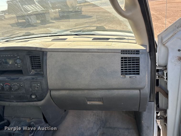 image for item EU0430 2008 Dodge Ram 2500 pickup truck