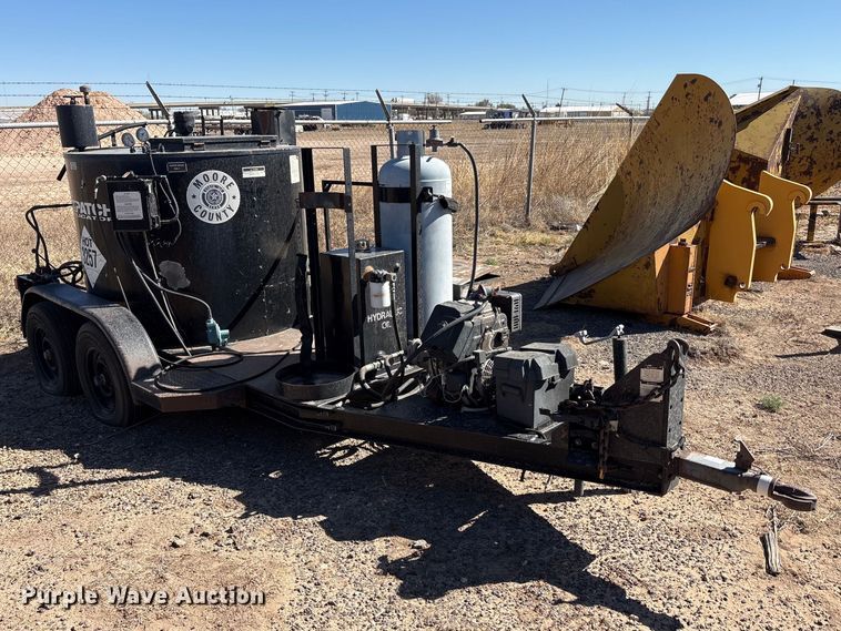 image for item EU0431 1999 Crafco melter applicator