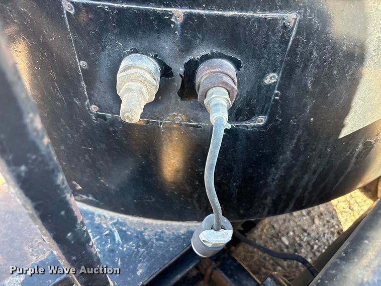 image for item EU0431 1999 Crafco melter applicator