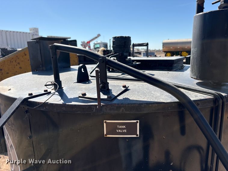 image for item EU0431 1999 Crafco melter applicator