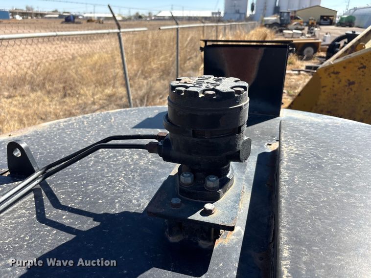 image for item EU0431 1999 Crafco melter applicator