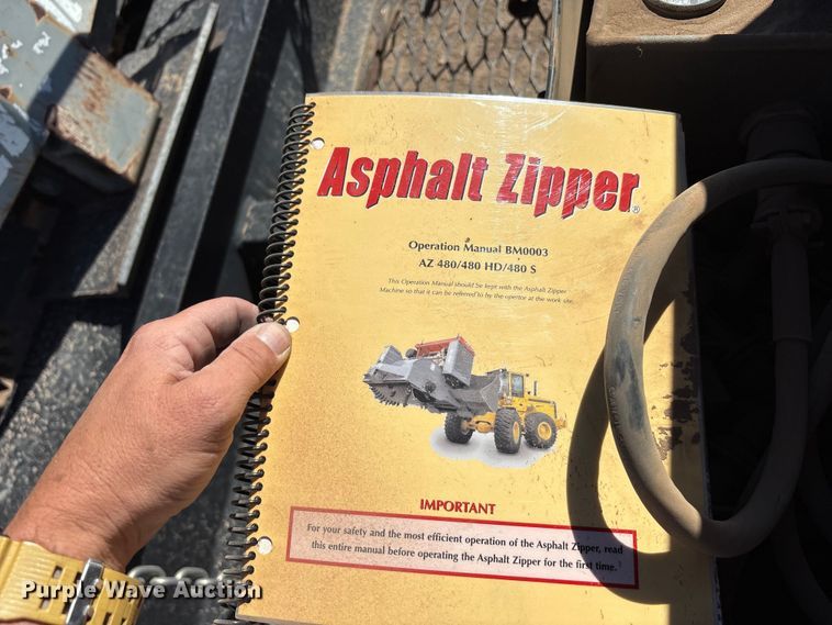 image for item EU0432 Asphalt zipper As-480HD cold planer