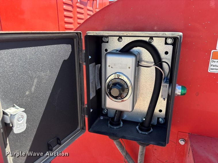 image for item EU0435 2014 Crafco Magnum melter applicator