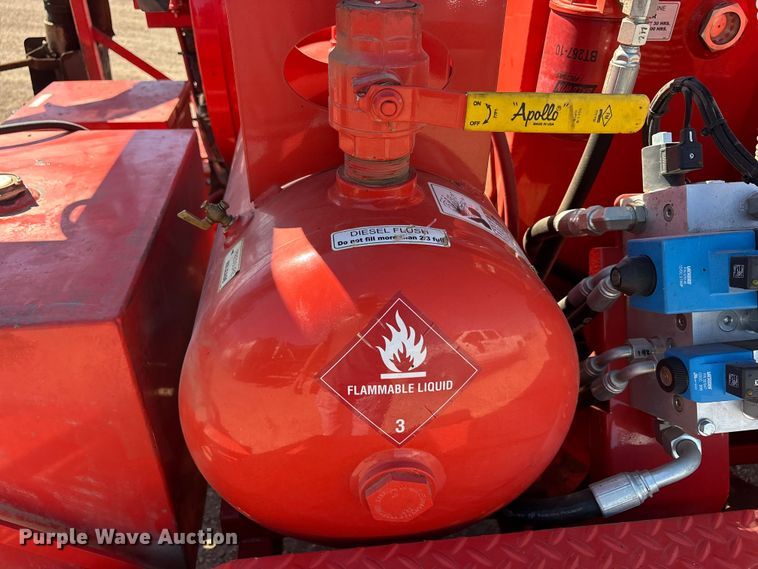 image for item EU0435 2014 Crafco Magnum melter applicator