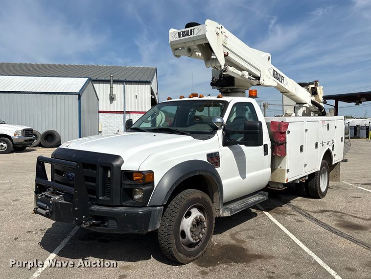 image for item EU0549 2010 Ford F550 Super Duty bucket truck