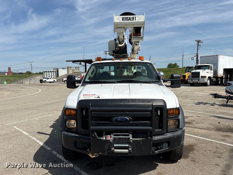 image for item EU0549 2010 Ford F550 Super Duty bucket truck