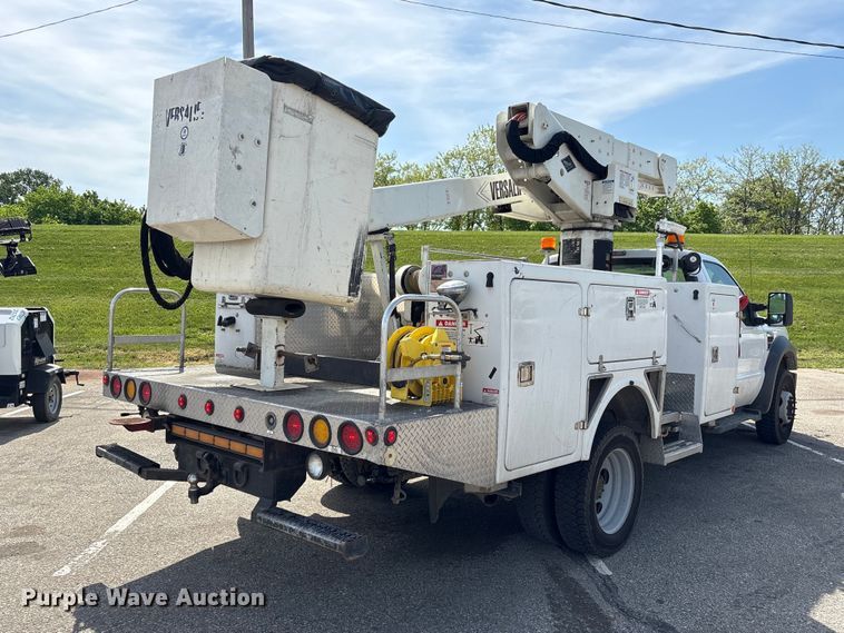 image for item EU0549 2010 Ford F550 Super Duty bucket truck