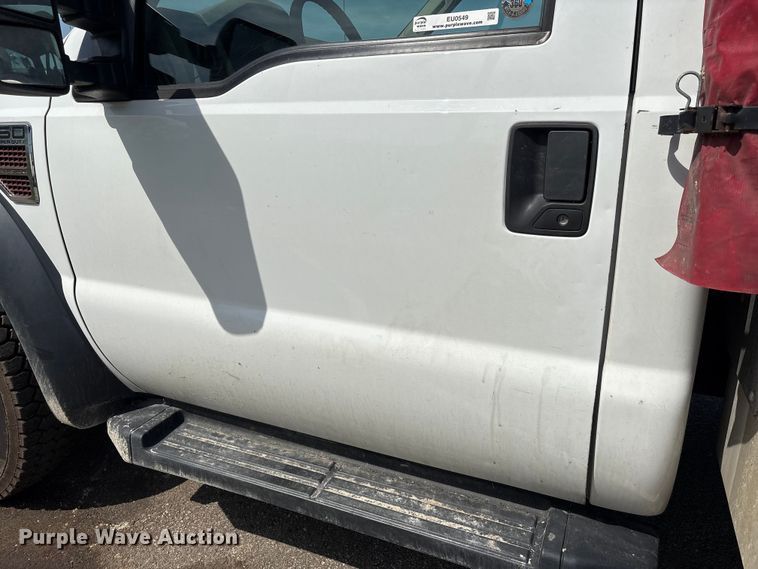 image for item EU0549 2010 Ford F550 Super Duty bucket truck