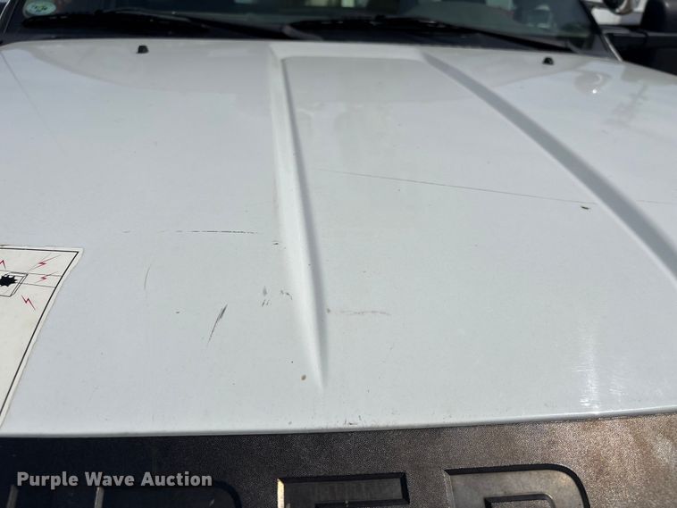 image for item EU0549 2010 Ford F550 Super Duty bucket truck