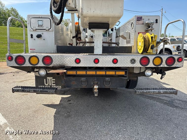 image for item EU0549 2010 Ford F550 Super Duty bucket truck