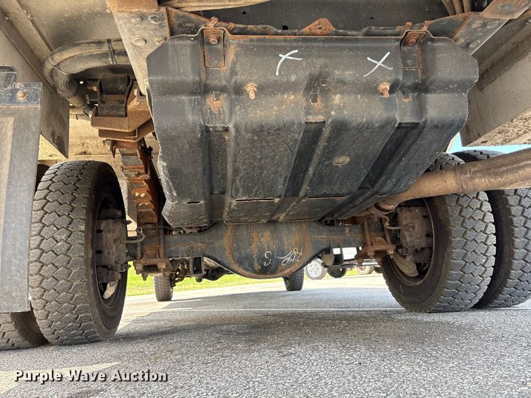 image for item EU0549 2010 Ford F550 Super Duty bucket truck