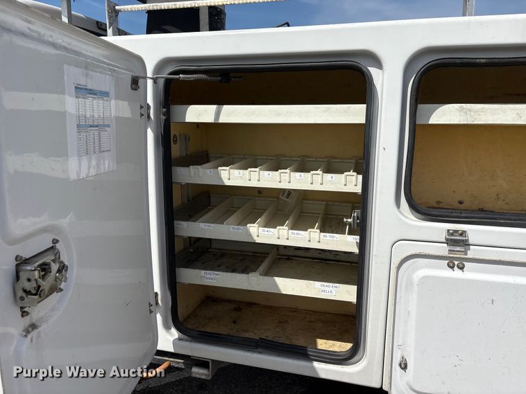 image for item EU0549 2010 Ford F550 Super Duty bucket truck