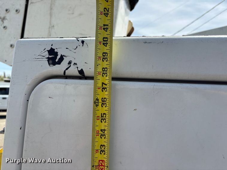 image for item EU0549 2010 Ford F550 Super Duty bucket truck