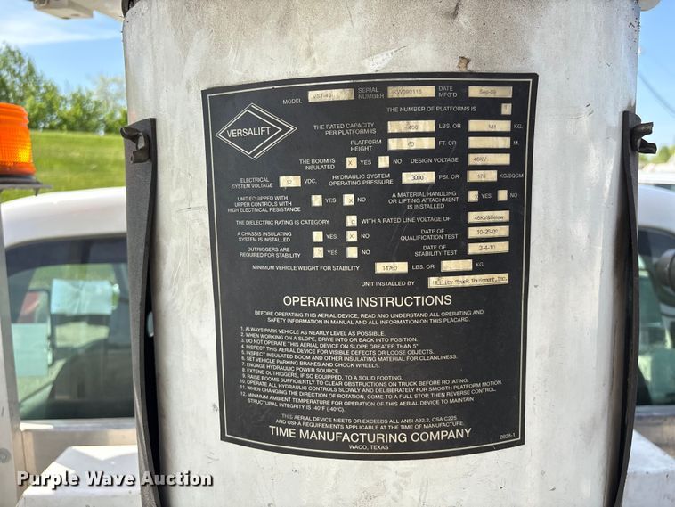 image for item EU0549 2010 Ford F550 Super Duty bucket truck