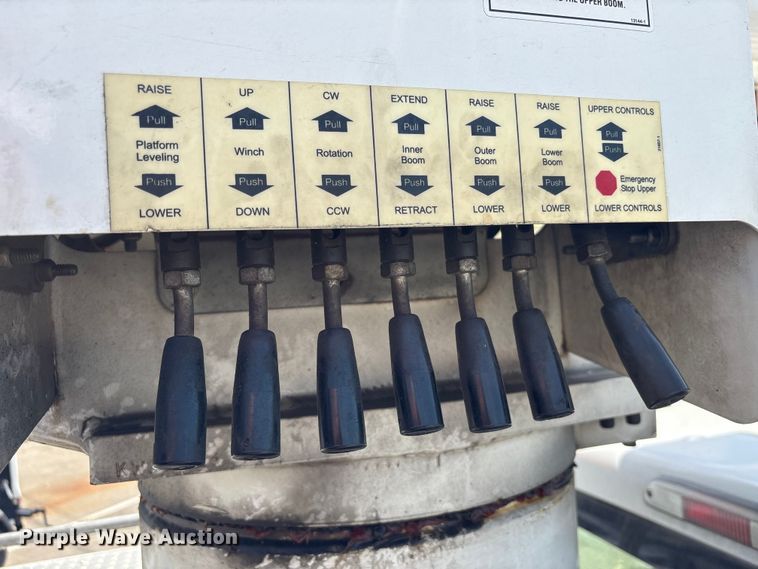 image for item EU0549 2010 Ford F550 Super Duty bucket truck