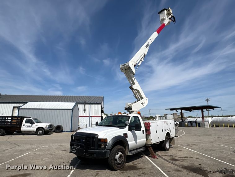 image for item EU0549 2010 Ford F550 Super Duty bucket truck
