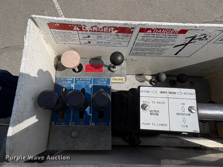 image for item EU0549 2010 Ford F550 Super Duty bucket truck