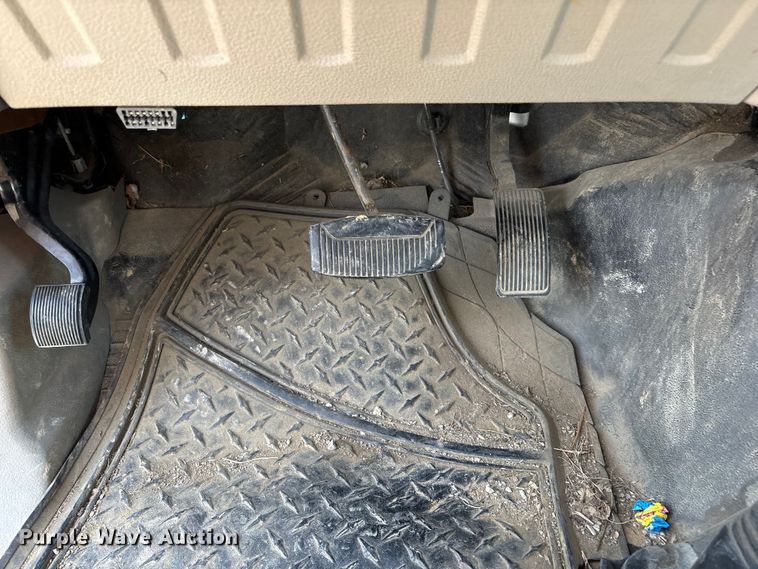 image for item EU0549 2010 Ford F550 Super Duty bucket truck