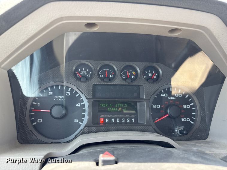 image for item EU0549 2010 Ford F550 Super Duty bucket truck