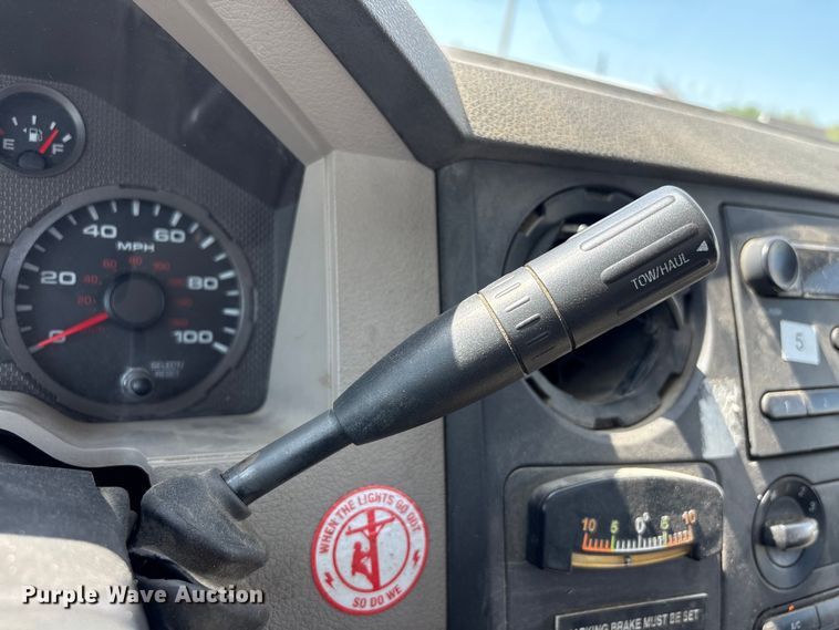 image for item EU0549 2010 Ford F550 Super Duty bucket truck