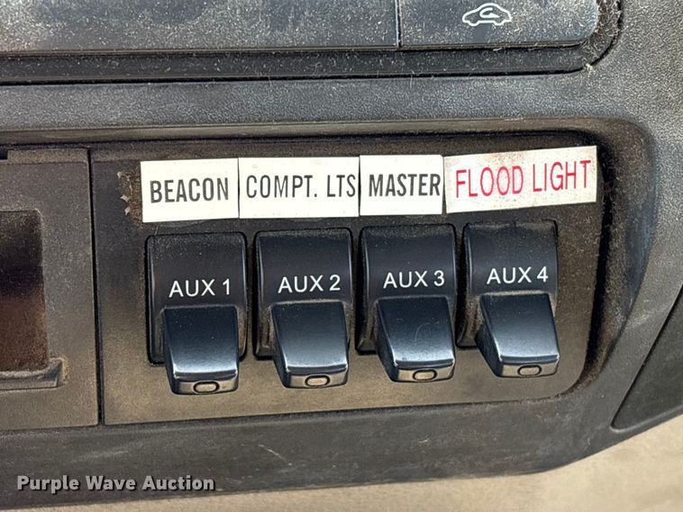 image for item EU0549 2010 Ford F550 Super Duty bucket truck