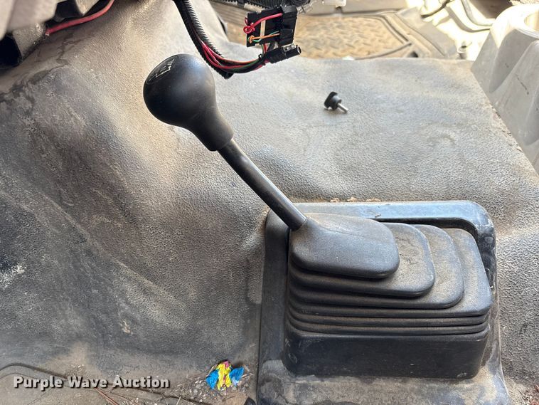 image for item EU0549 2010 Ford F550 Super Duty bucket truck