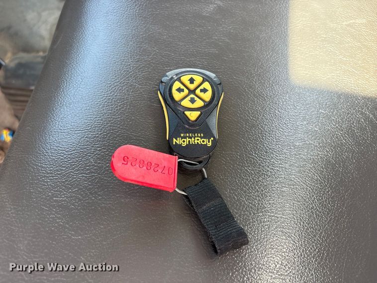 image for item EU0549 2010 Ford F550 Super Duty bucket truck