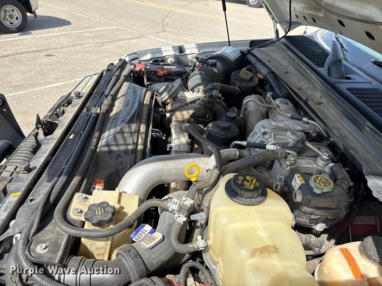 image for item EU0549 2010 Ford F550 Super Duty bucket truck