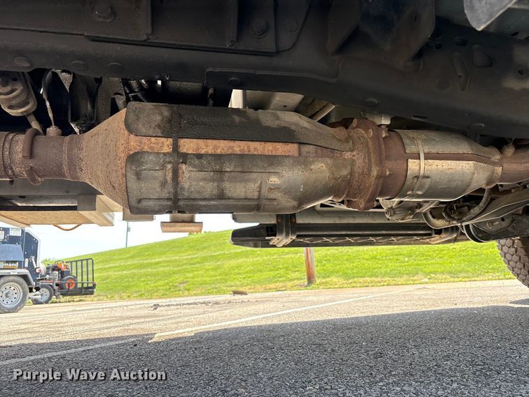 image for item EU0549 2010 Ford F550 Super Duty bucket truck