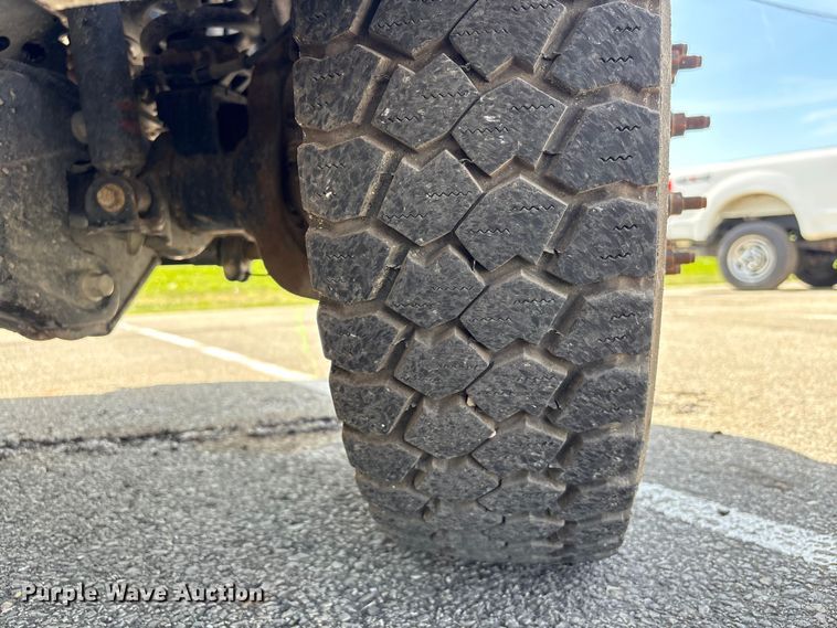 image for item EU0549 2010 Ford F550 Super Duty bucket truck