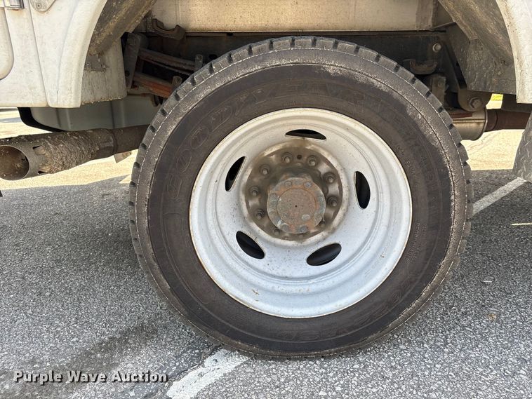 image for item EU0549 2010 Ford F550 Super Duty bucket truck