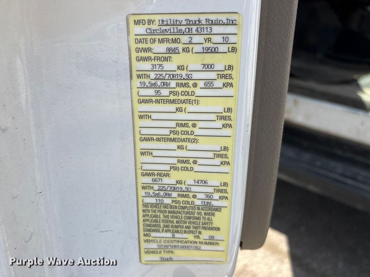 image for item EU0549 2010 Ford F550 Super Duty bucket truck